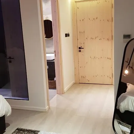 أجنحة اباكوس فندق مبيت وإفطار أيا نابا